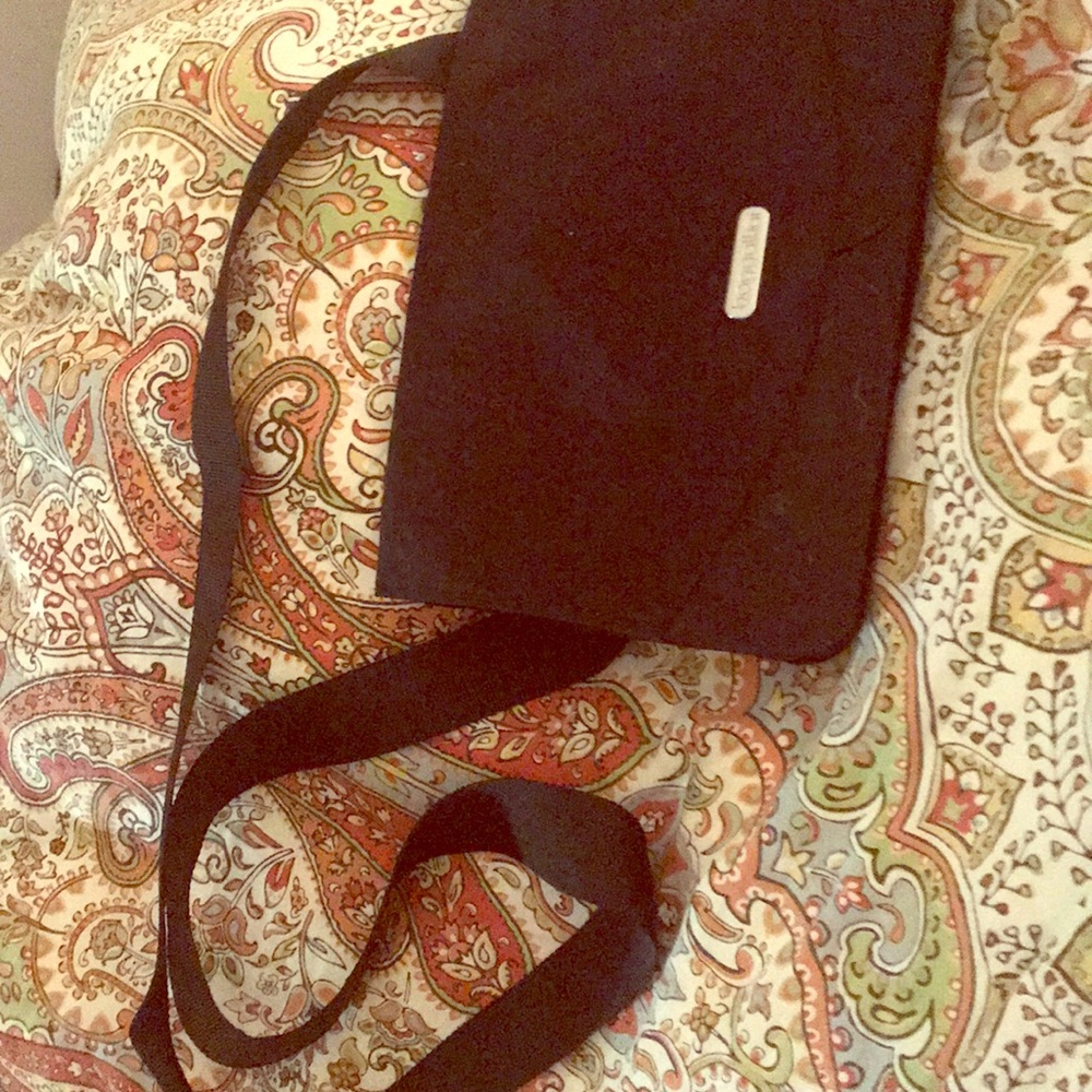 Cross over travel bag